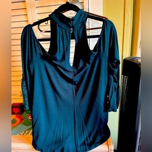 Like New Green Venus Large cold shoulder shirt